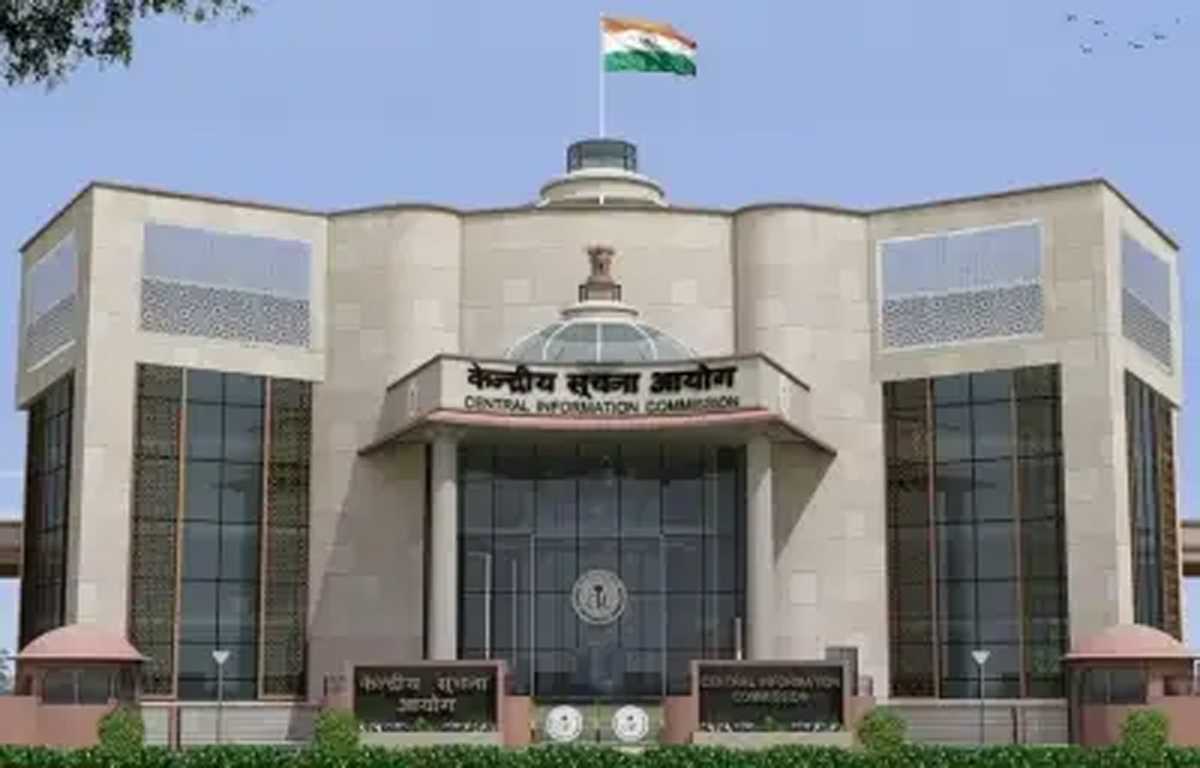 इमामों को वेतन देना समूची इस्लामी प्रवृत्तियों को बढ़ावा इमामों को वेतन देना समूची इस्लामी प्रवृत्तियों को बढ़ावा